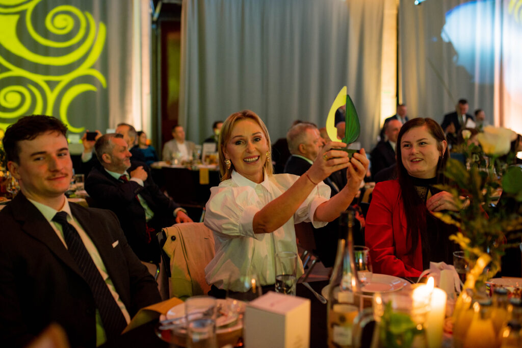 złoty laur umiejętności i kompetencji paretti